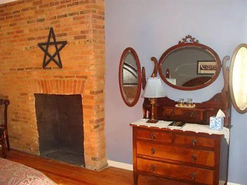 The Tillie Pierce House Inn