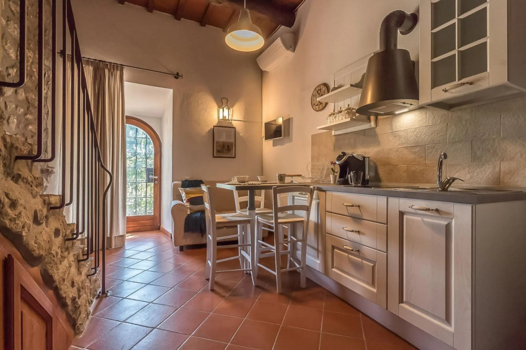 La Torre del Conte, villa with home restaurant, is located in an oasis of peace among the green Umbr-La Torre del Conte