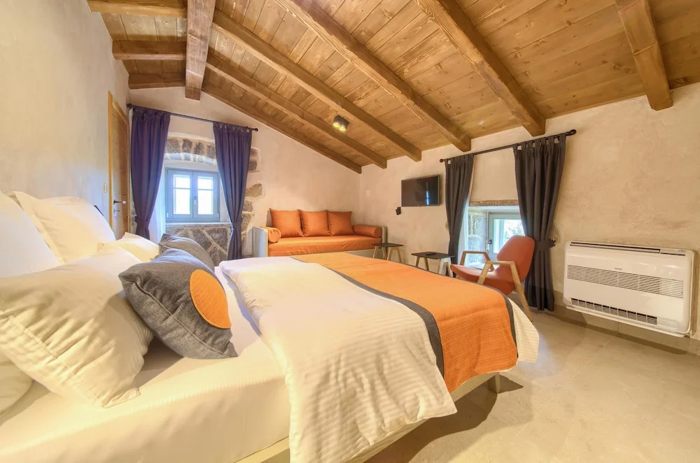 Luxury Jerini Barn