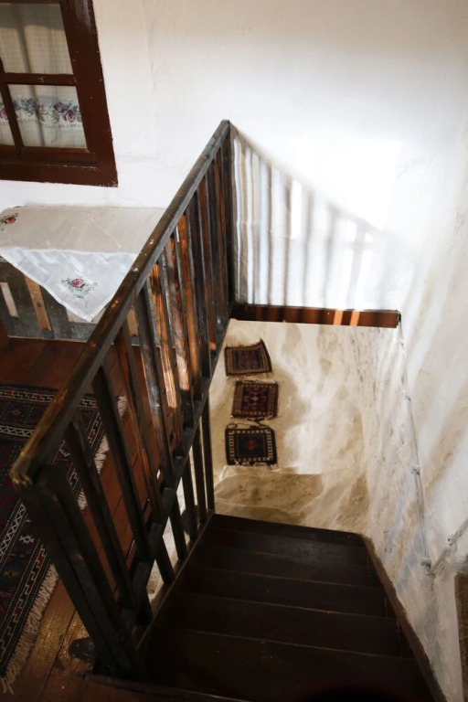 Shiraz Hotel & Restaurant