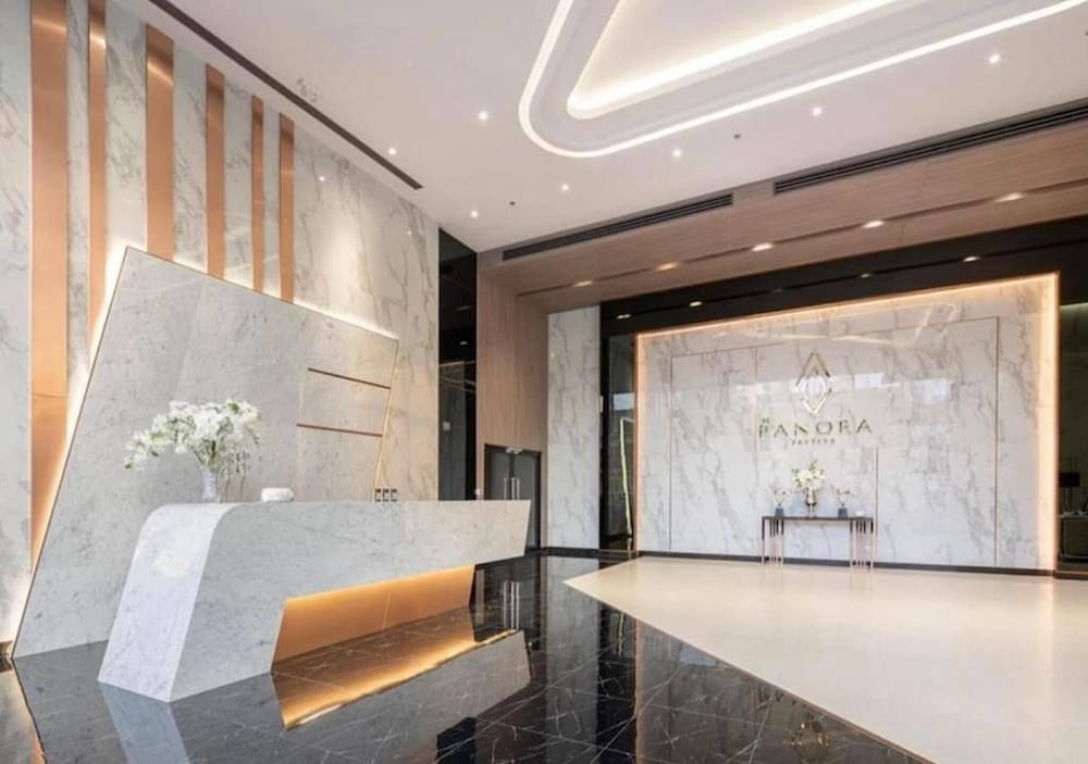 Luxury Sea View 1BR Rooftop Infinity Pool & Gym