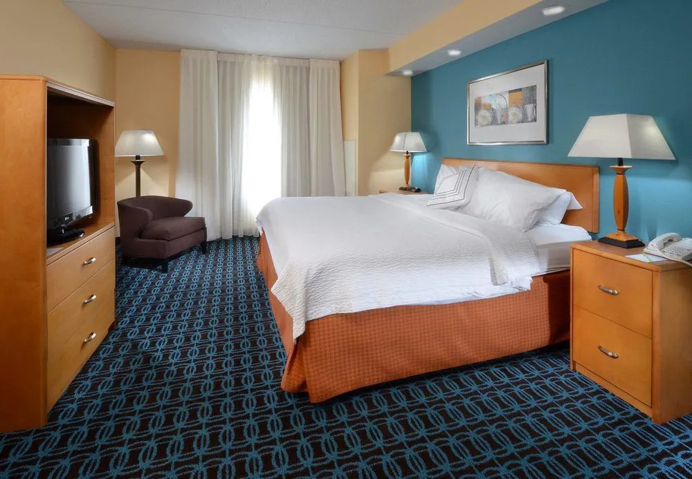 Fairfield Inn & Suites By Marriott Roanoke Holli