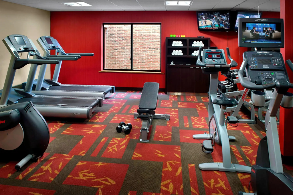 Courtyard By Marriott Hartford Windsor Airport