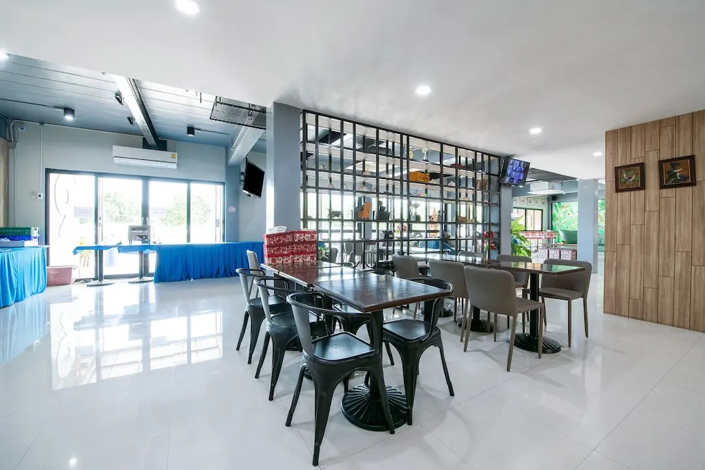 Sattahip 9 Boutique Hotel OYO Rooms