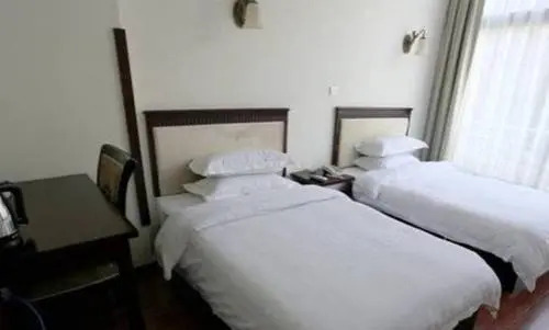 Gonggashan Hostel