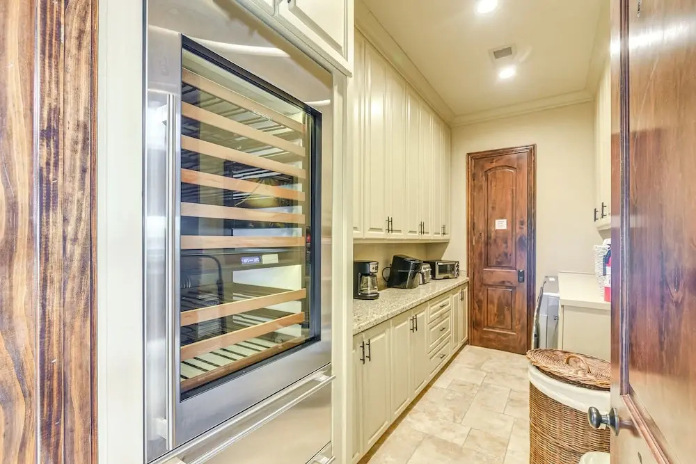Beachfront Group Getaway on Bolivar Peninsula
