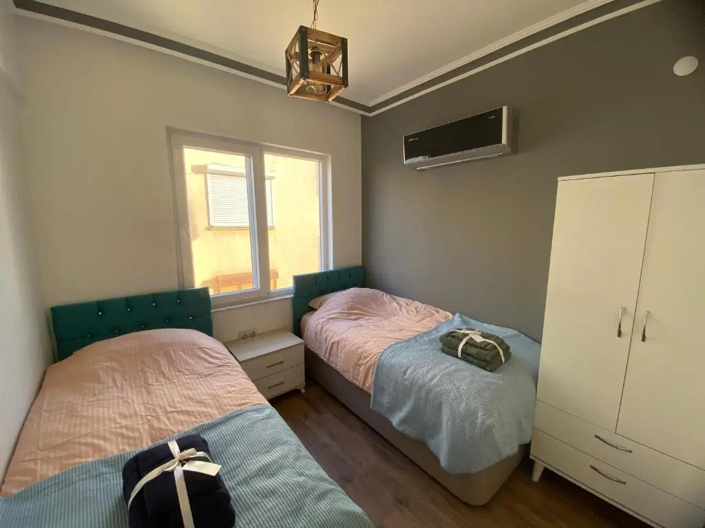 Antalya Sunsets, Seaview, Next to Old Town, 3 BR, Elevator