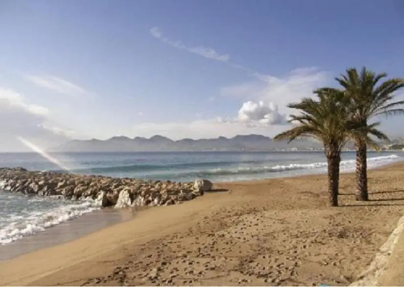 Cannes design vue mer