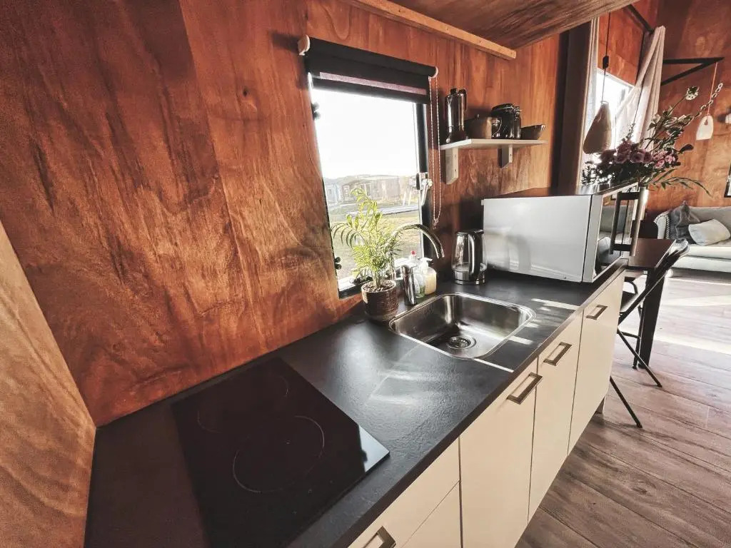 Basecamp Tiny House Eco-resort IJmuiden