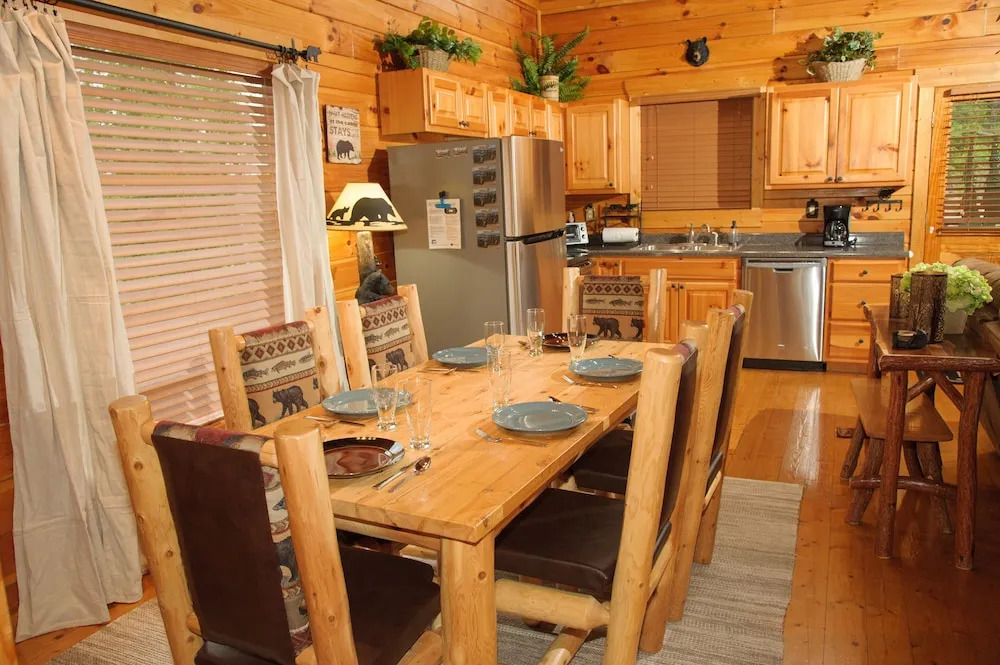 Smoky Mountain Memories 5 Bedroom Cabin