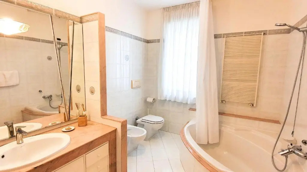 Casa De Amicis 18