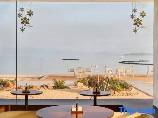 Floral Lux Hotel Oasis Lakeview Hot Spring Inn