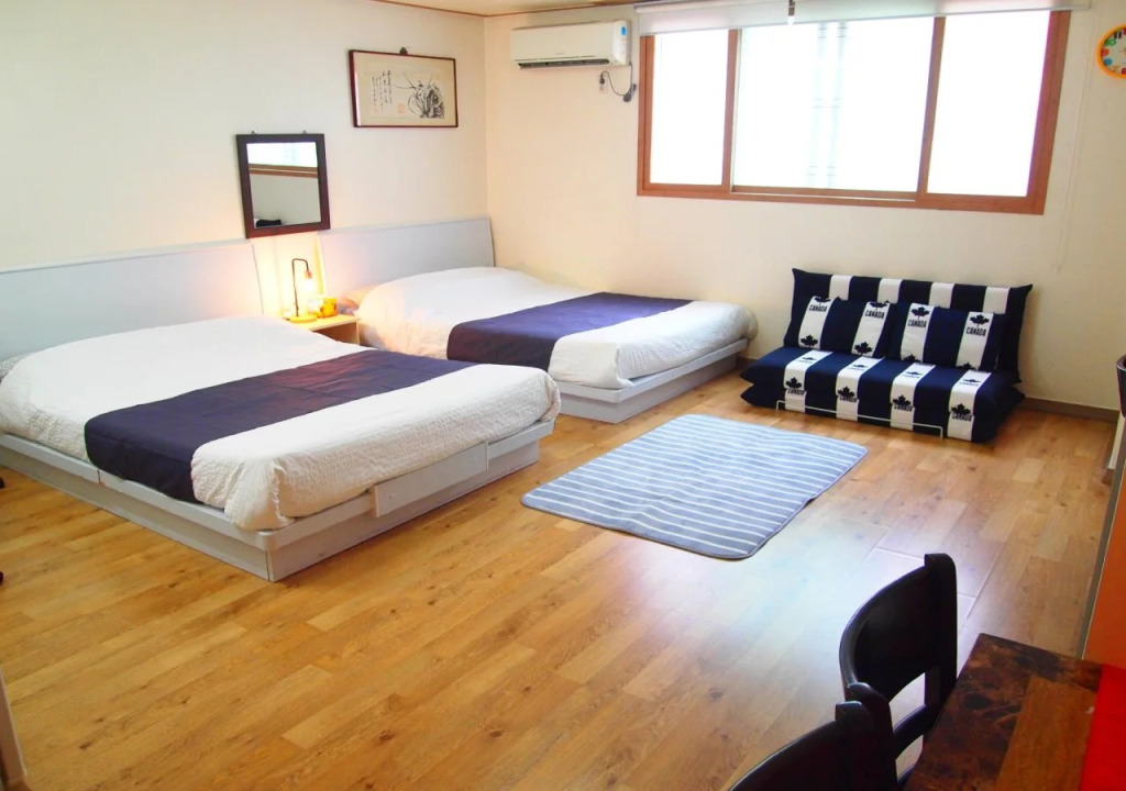Town Guest House 2