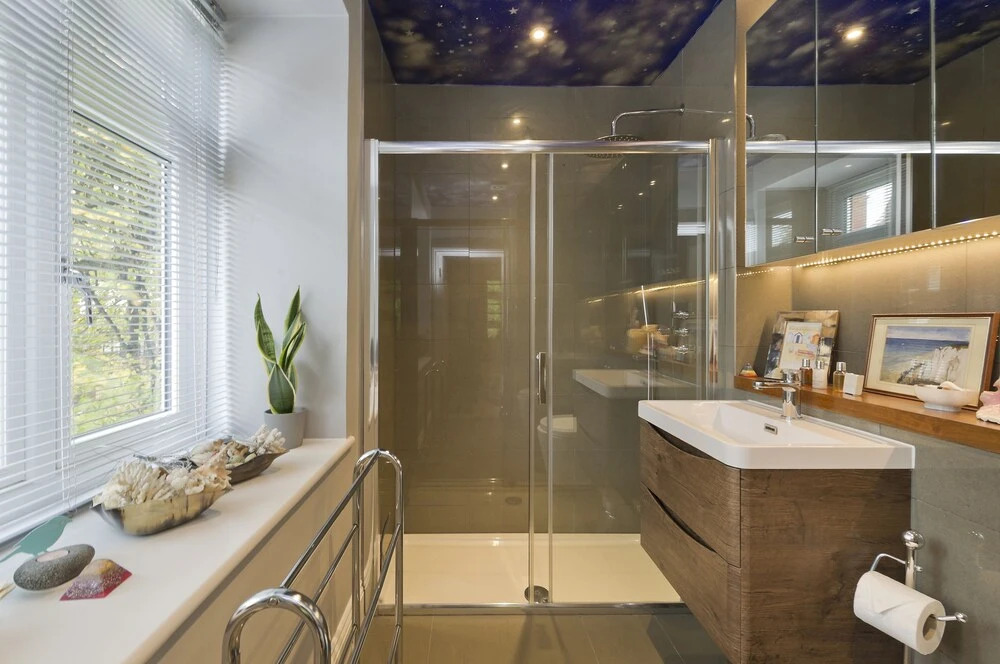 Delightful Apartment in Prime Location Near Hampstead Heath by Underthedoormat
