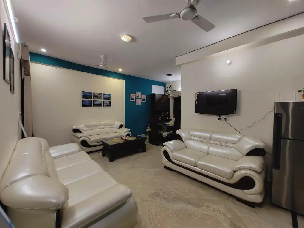 Berry 3BHK by Wabi Sabi Stays
