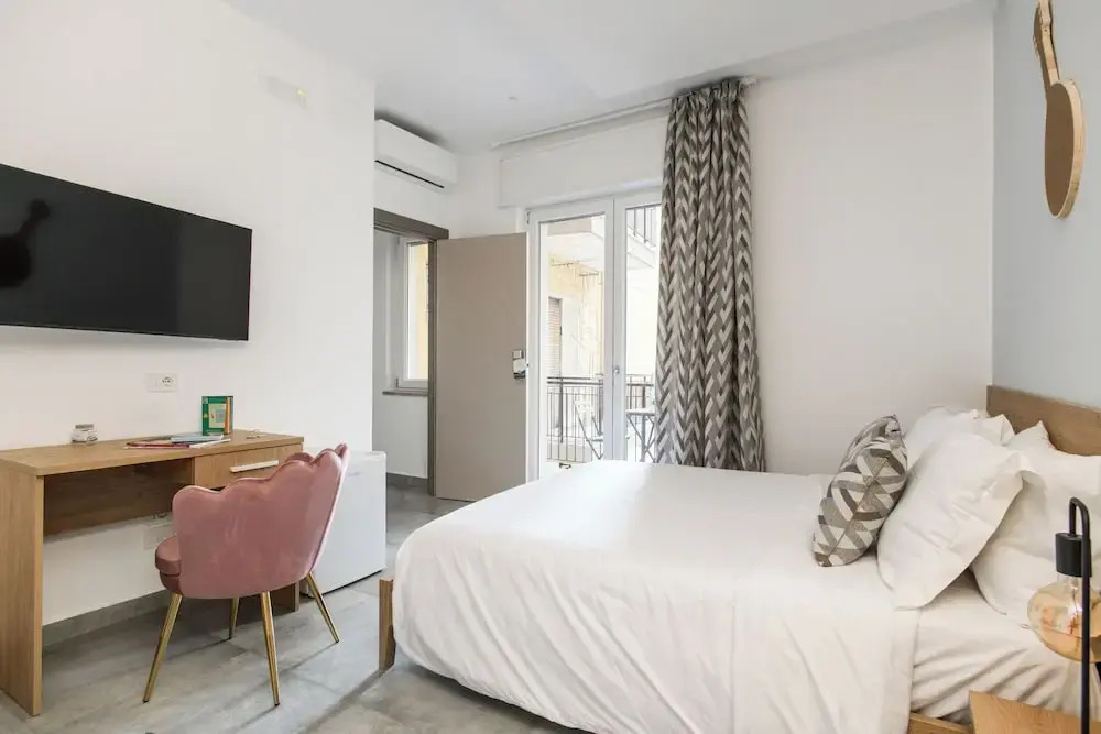 Salvator Rosa Rooms -Terrazza - Metro Linea 1 & Self Check in