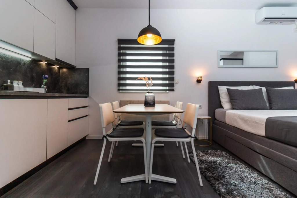 Studioapartment Black & White