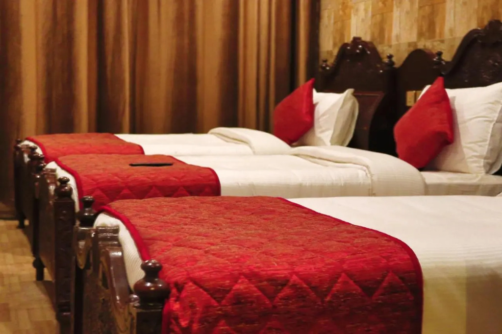 HYDERS PARK- THE LUXURY HOTEL