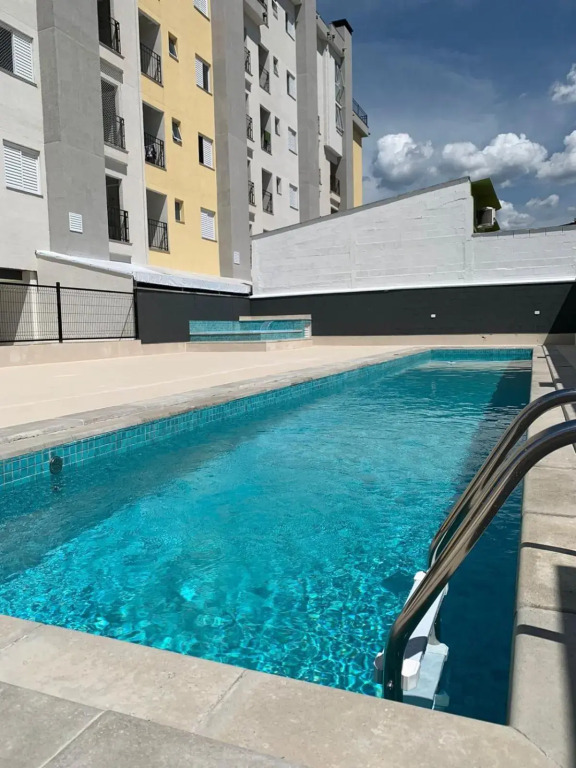 Apto Centro Ubatuba com Varanda Gourmet, Suíte e Piscina