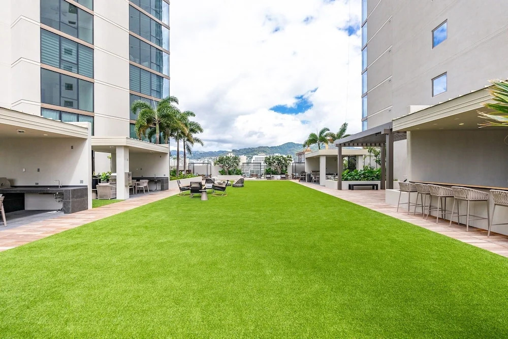 Sky Ala Moana 4005 1 Bedroom Condo by RedAwning