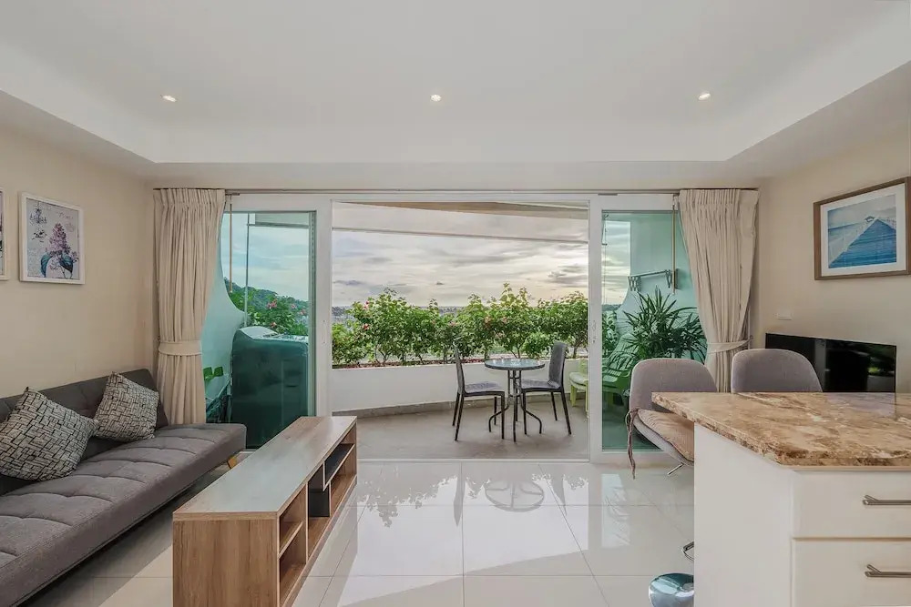 1BR Escape Near Beach & Local Bites C195