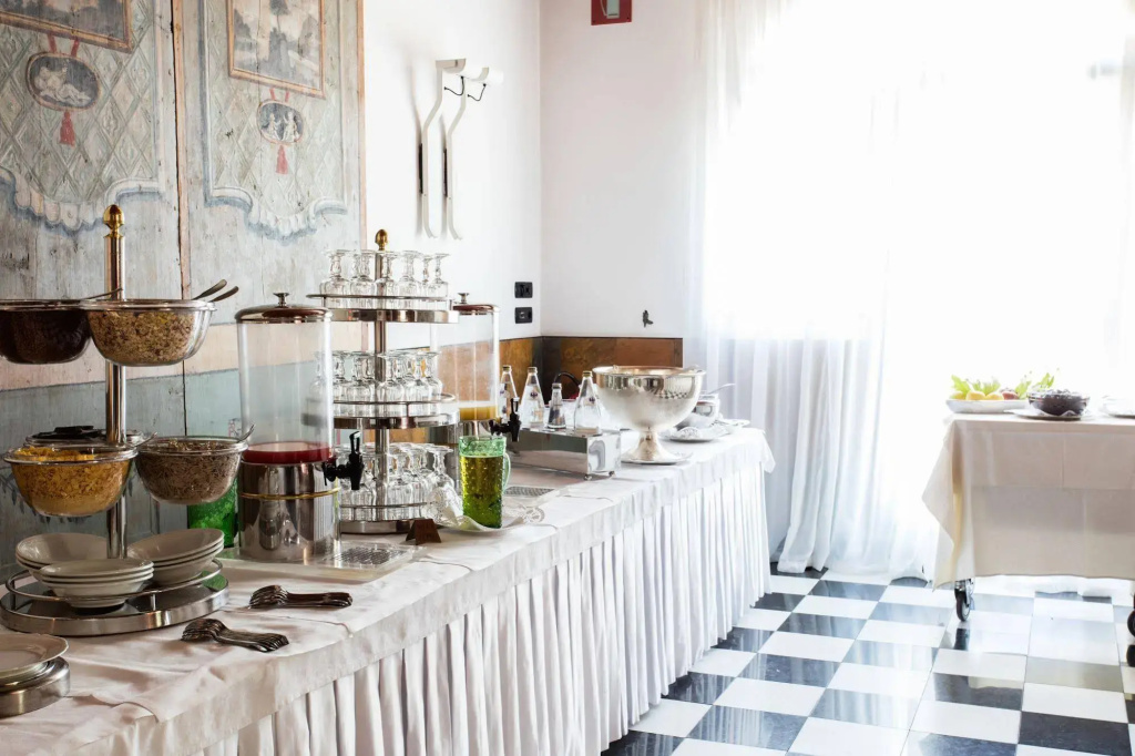 Residenza dEpoca Albergo Quattro Fontane