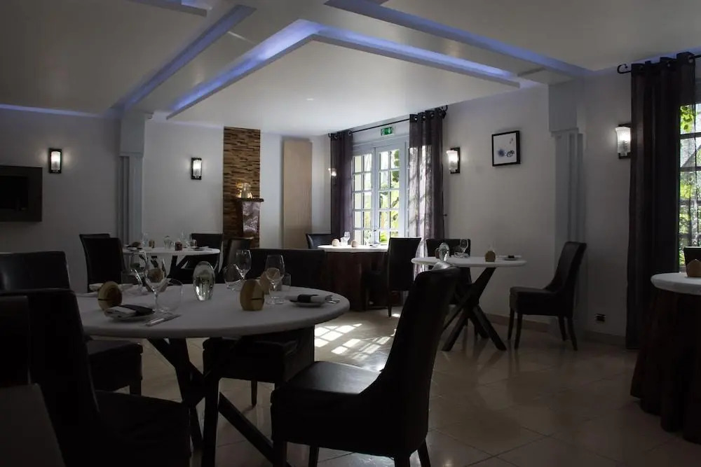Logis LAuberge - Maison Glenn Anna