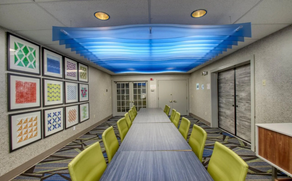 Holiday Inn Express Hotel & Suites Oshkosh - State Route 41 by IHG
