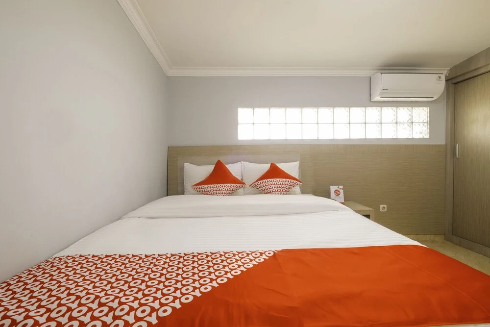 The Karins Guesthouse by OYO Rooms