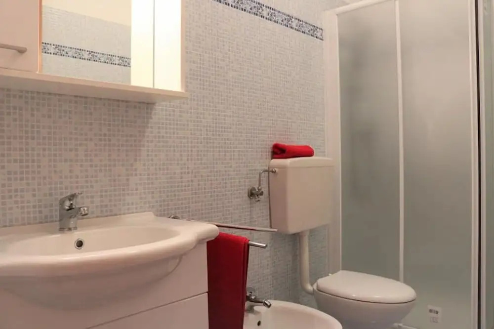 Spacious Flat in a Great Residence
