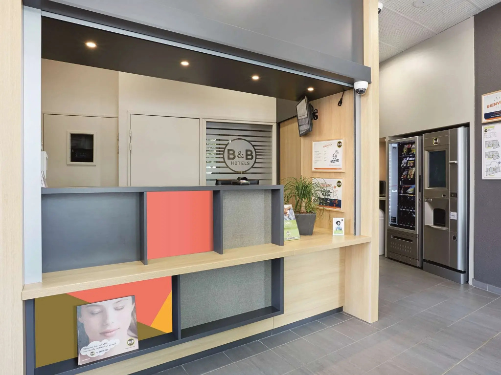 B&B HOTEL Lille Roubaix Campus Gare