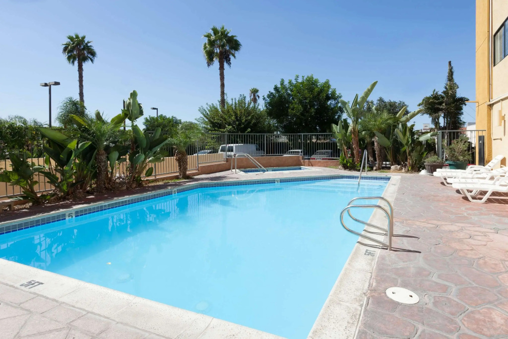 Ramada Plaza by Wyndham Garden Grove/Anaheim South