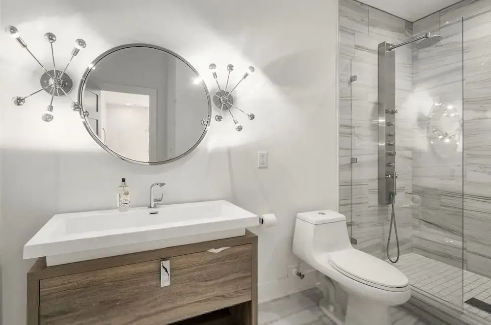 Luxe Modern 4 Bdrm 4 5bath w Private Pool Sleeps 8