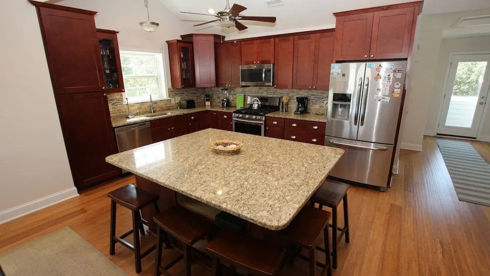 Argo Point - 4 Br Home