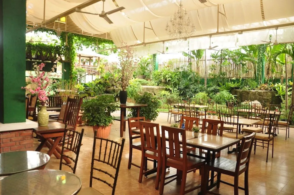 Casa Verde Hotel & Events Center