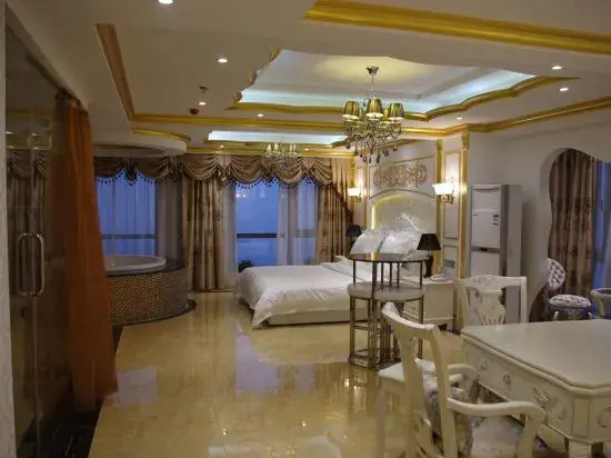 Fall in love with E-sports Hotel
