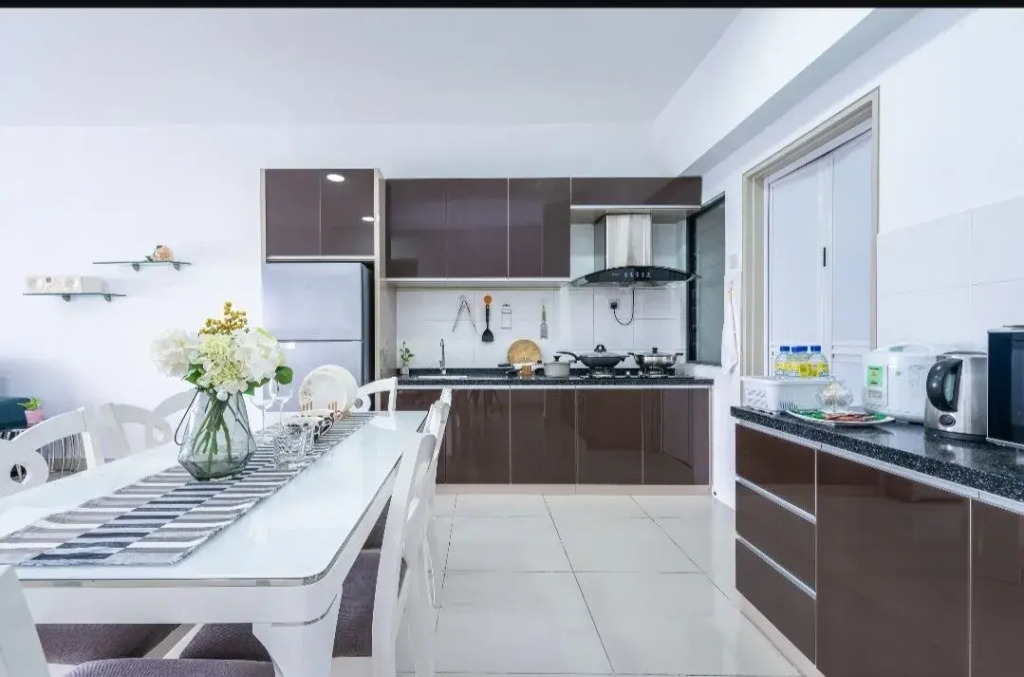 SetiaWalk {BIG GROUP} 2CARPARK 3ROOM WIFI 5min LRT