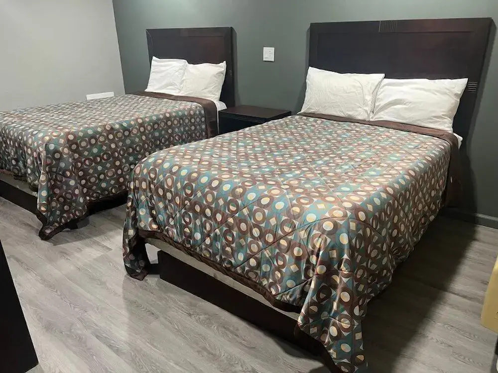 Red Carpet Inn