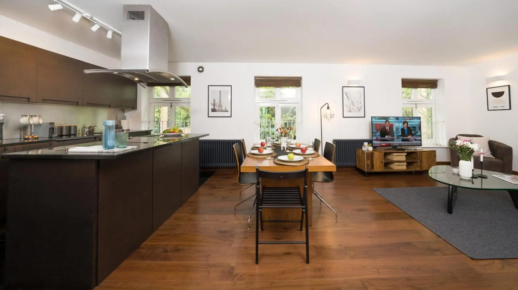New! Big 2 Bedr/3 Beds Best Covent Garden!