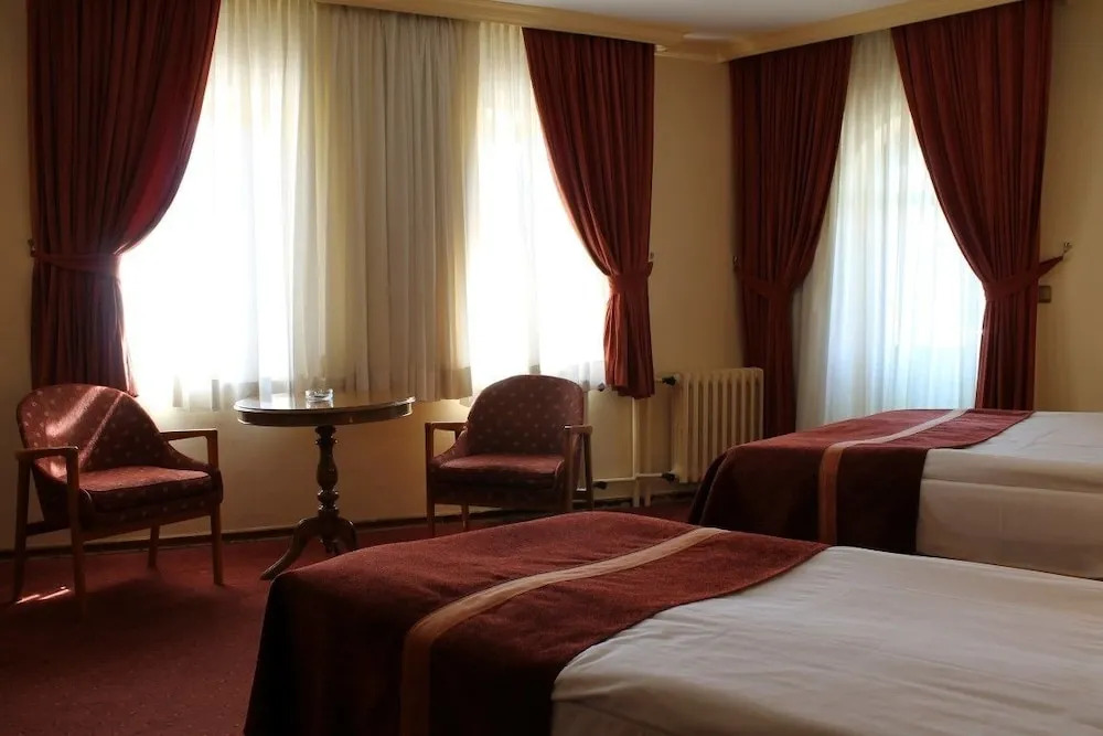 Segmen Hotel