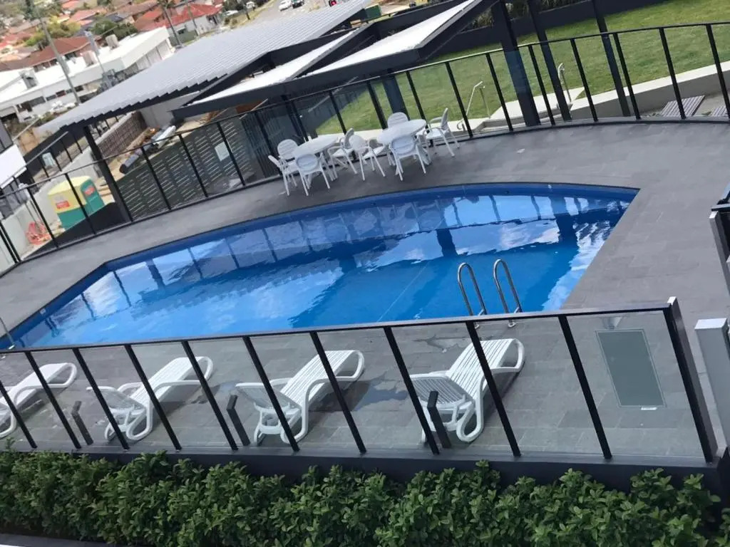 Elegant Design 2 Bed 2 Bath Apartment In Liverpool