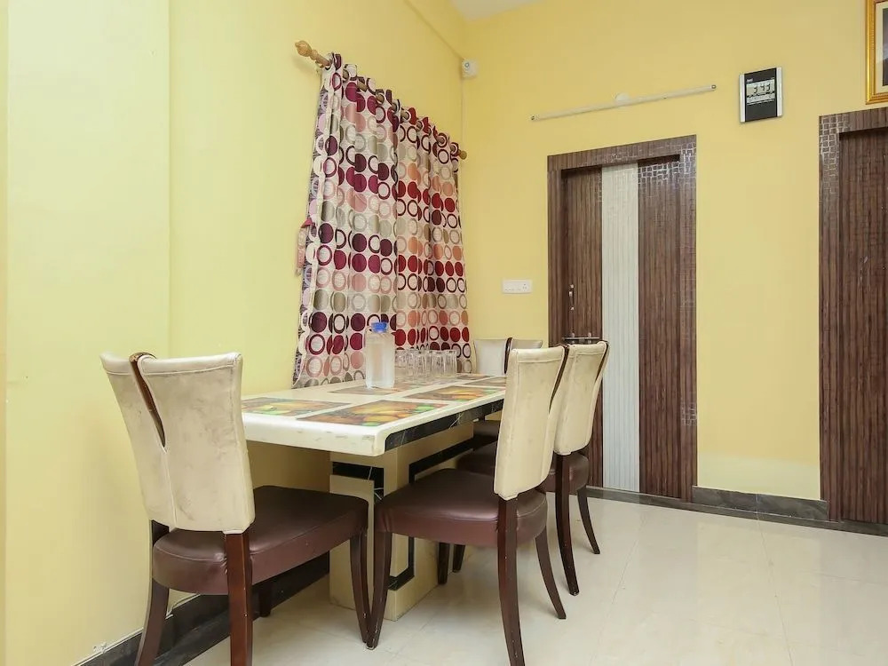 Hotel Buttercouch by OYO Rooms