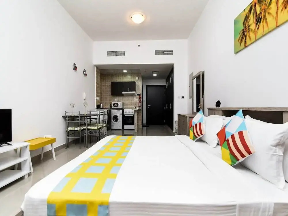 OYO 144 Home Studio Sheikh Zayed View Apartments Marina