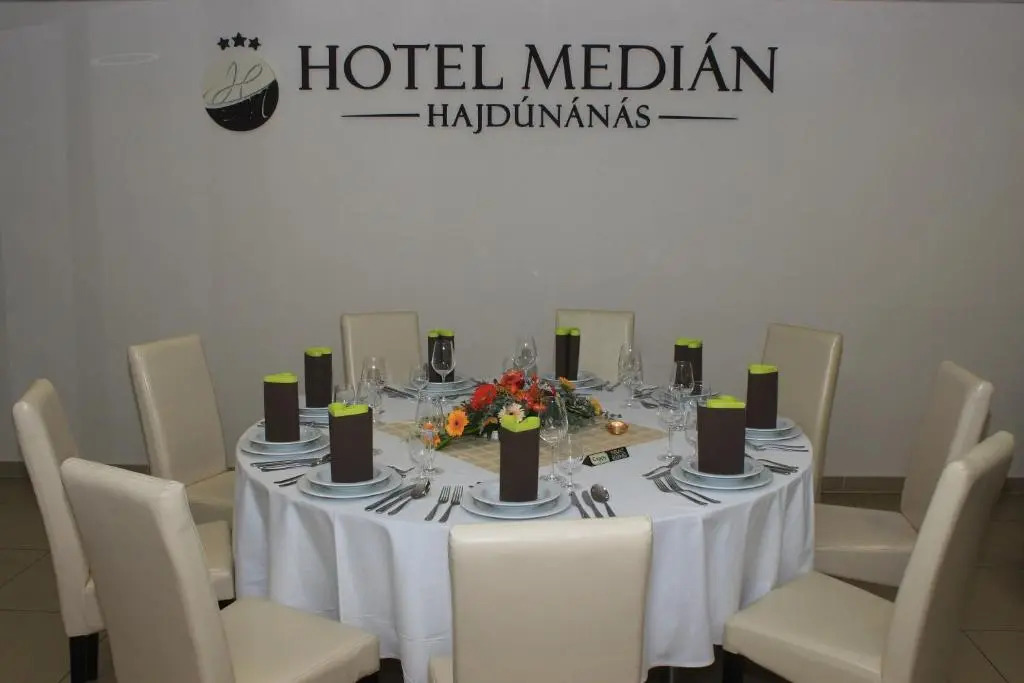 Hotel Median Hajdúnánás