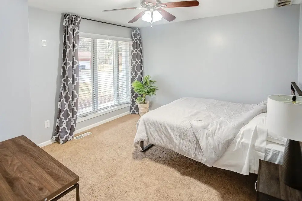 Belleville Beauty - Luxury Stay For Work Or Stay For Play Either Way This Is The Perfect Property For You! 4 Bedroom Residence by RedAwning