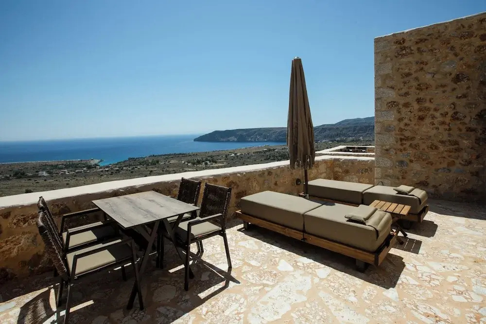Anemos Suites Mani