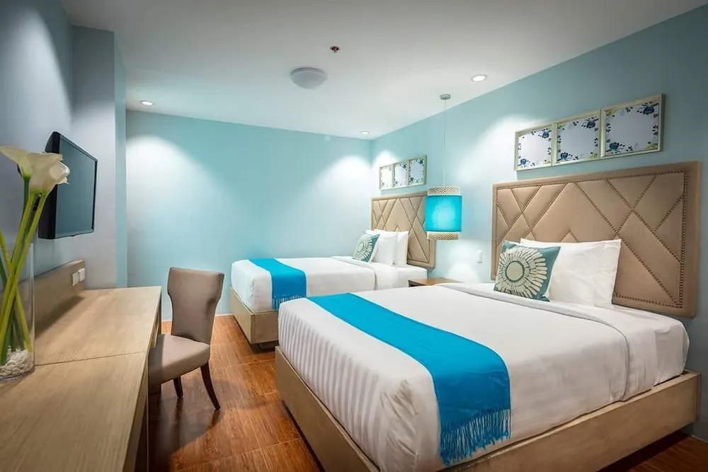 Dalian Peak Hotel