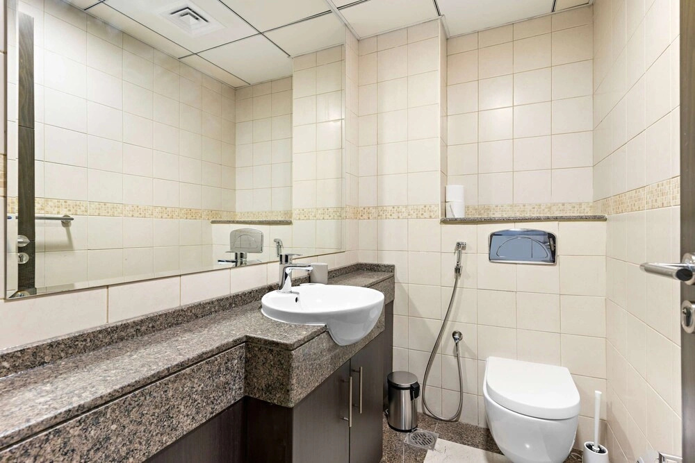 Silkhaus Modern 1BR Dubai Marina Bay Central