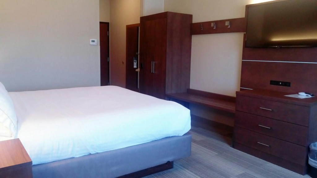 Comfort Inn & Suites Miami - Route 66