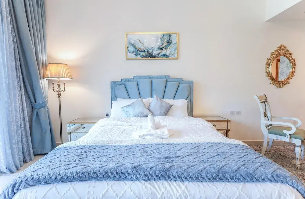 Elite LUX Holiday Homes - Bay Square Luxury Studio in Business Bay Dubai